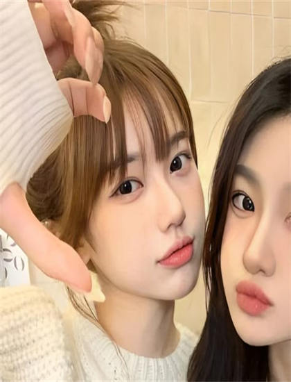 娱乐的探索《雪暴2019》的奥秘：隐藏细节与深层意义